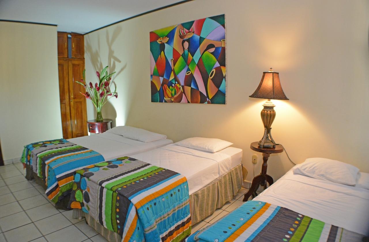 Hotel Los Balcones De Chinandega Zimmer foto